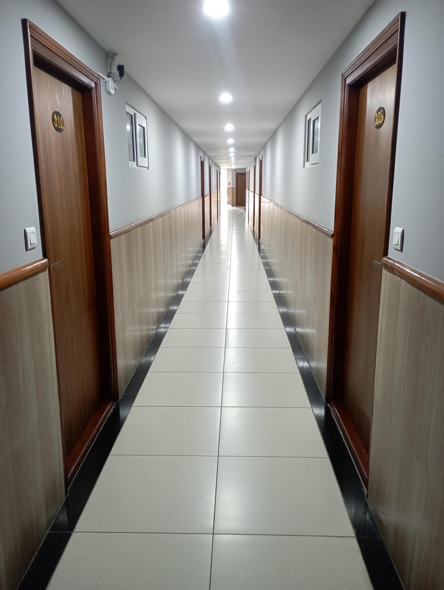 Hotel Sun Bright Residency Manipal Buitenkant foto